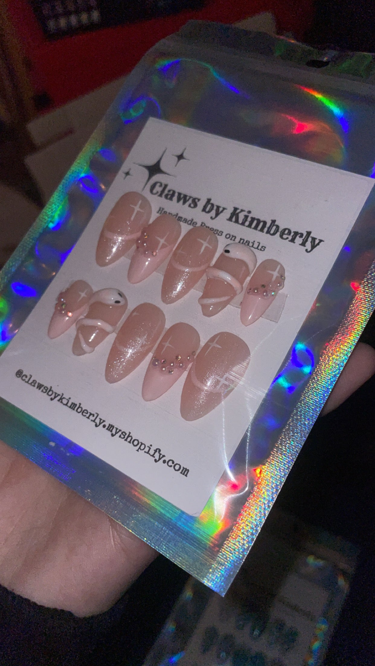 Press on nails