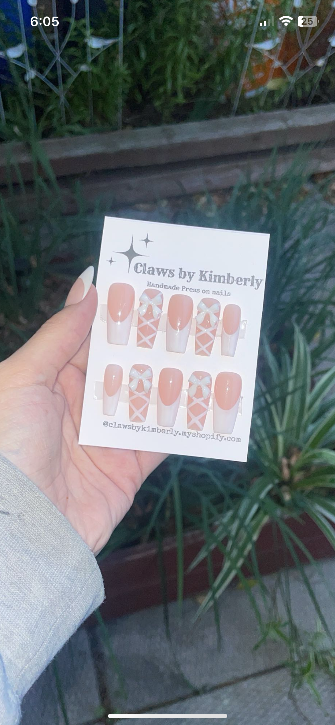 Press on nails